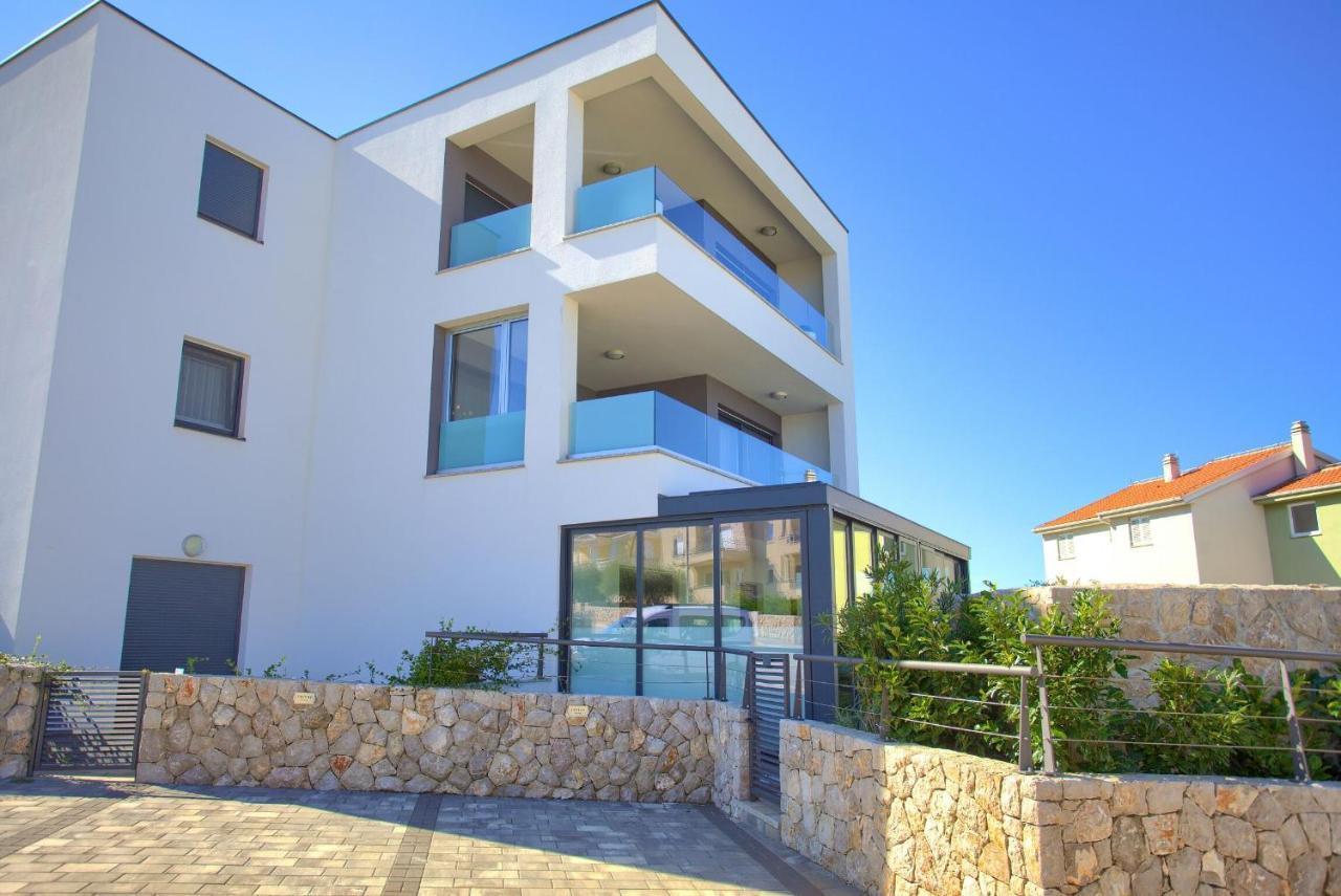 Apartment Crystal Aura Malinska Exterior photo